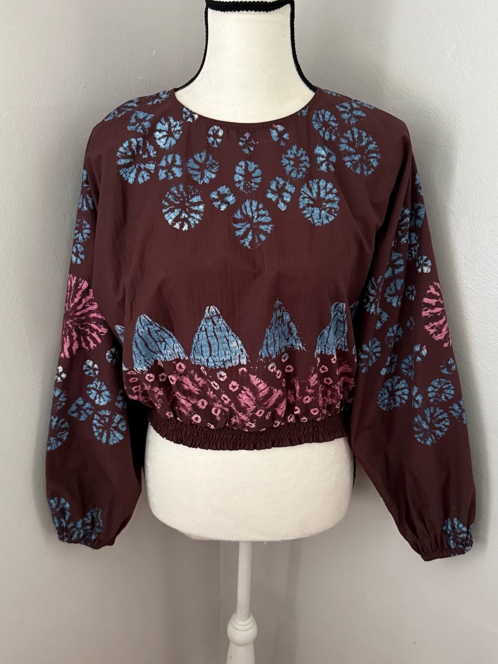 Sea New York Yana Tie-Dye Long Sleeve Cropped Top in Rose Large